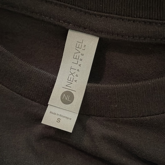 Earth Tourist tshirt white or black - Picture 6 of 7